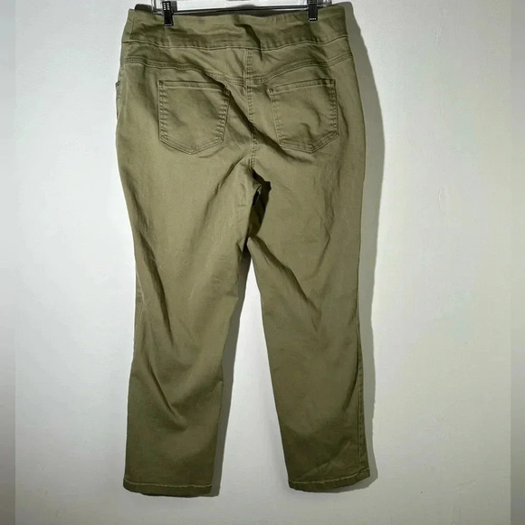 Westbound Park Ave. Fit Denim Mid Rise Straight Leg Pull On Jeans - Picture 3 of 5